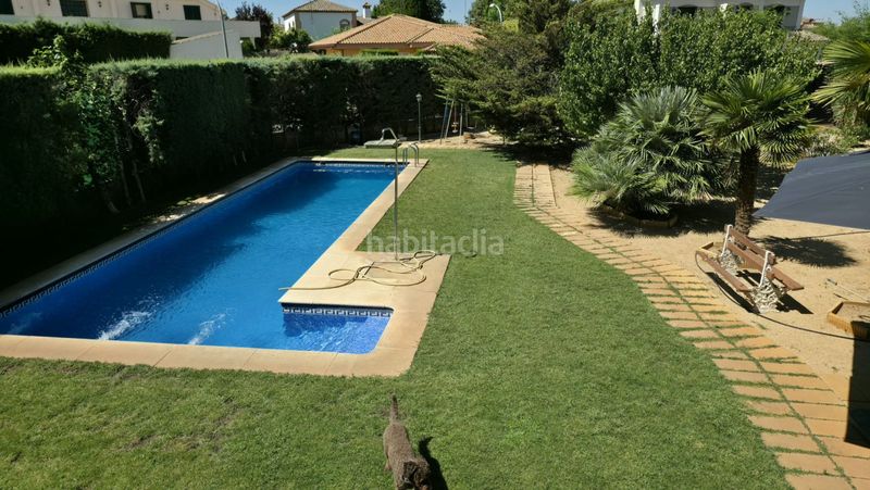 Foto a610ef67-fb35-46bc-bf2f-083af4a2659a. Casa  en venta en nuevo , 5 dormitorios. en Valdepeñas