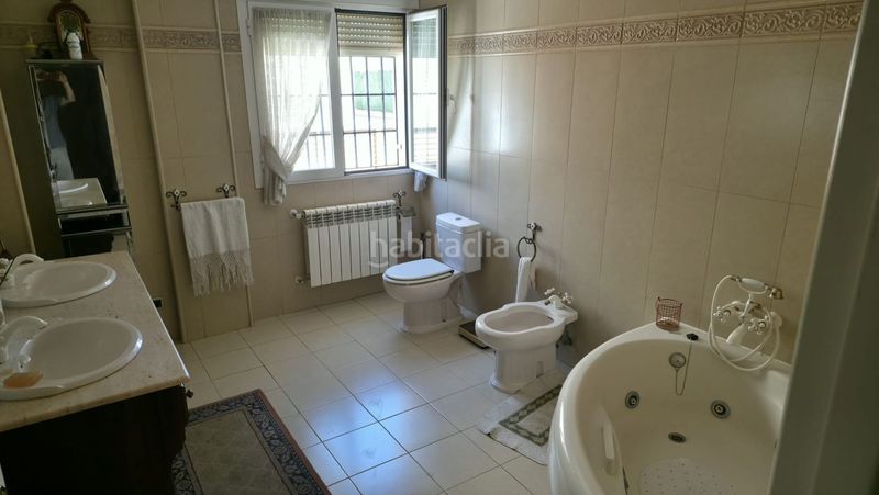 Foto c12c0a65-9e61-458e-b005-b8d9e03003c1. Casa  en venta en nuevo , 5 dormitorios. en Valdepeñas