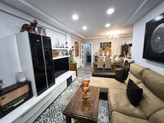 Appartamento in Valdepeñas. Piso en venta en centro, 3 dormitorios.