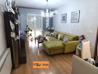 Flat in Valdepeñas. Piso en venta en hospital, 3 dormitorios.