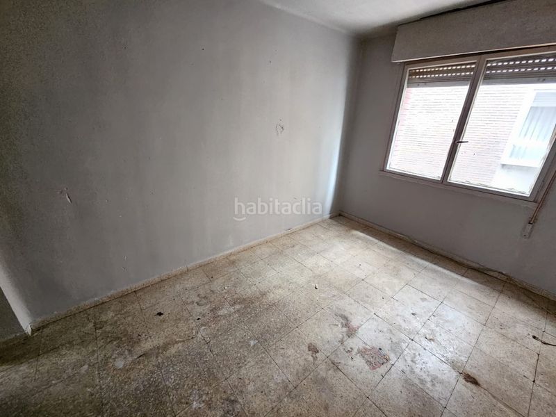 Foto b98e8fd4-7be2-4958-a35a-cf54d9dd016a. Piso  3 habitaciones venta en Versalles Avilés