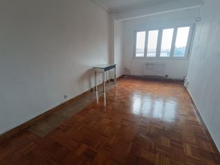 Pis  Avenida fernandez balsera. Piso 3 habitaciones venta avilés