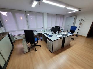 Oficina  Calle josé manuel pedregal. Oficina venta avilés