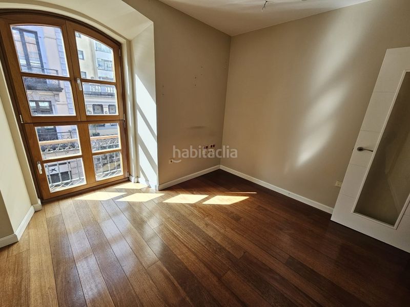 Foto 43aa9671-7d85-408b-80d2-9d707d734a42. Miete büro in Centro Avilés