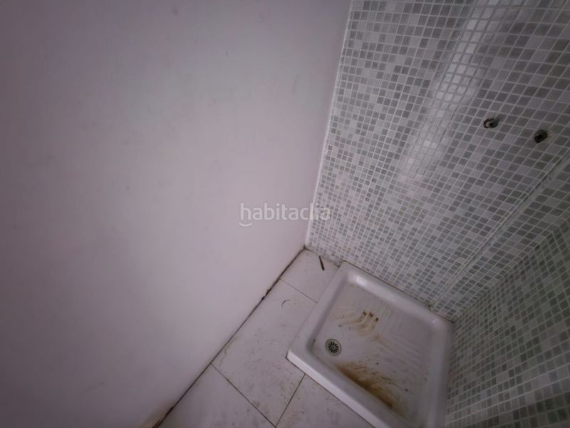 Foto 30a52175-cec9-4fa1-8ee1-4de0c7b23527. Alquiler local comercial bajo comercial venta en Centro Avilés