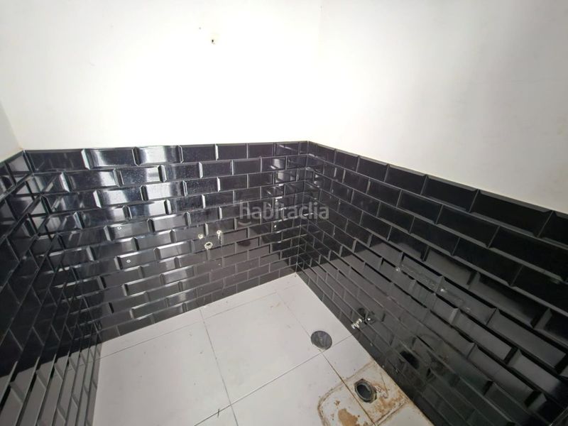 Foto 31a2dd4d-953b-4ace-8f78-6086d84a011a. Alquiler local comercial bajo comercial venta en Centro Avilés