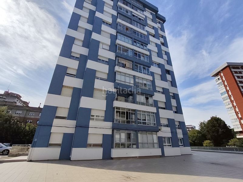 Foto 9fa5ed69-207b-48e6-8c26-0d277dd8375f. Piso  3 habitaciones venta en La Magdalena Avilés