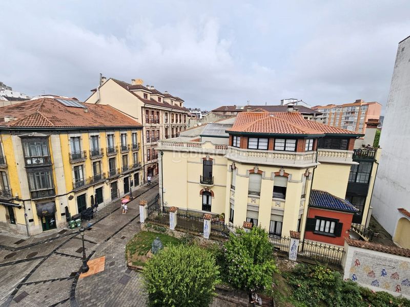 Foto 0c10012f-2d4d-4c56-b8c3-19f3e386c7ce. Flat in Centro Avilés
