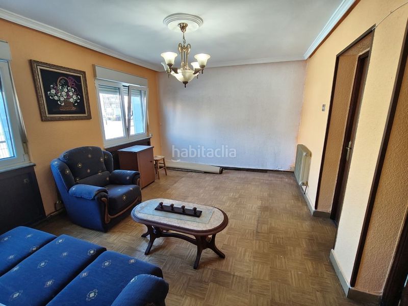 Foto e6db7bf7-25d1-4a2a-81b2-6c3f63e33b6b. Piso  3 habitaciones venta en Versalles Avilés