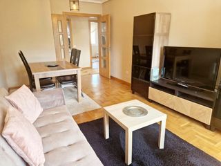 Flat  Avenida cristobal colon. Piso 2 habitaciones venta avilés