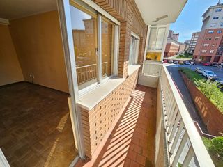 Flat  Calle valdes salas. Piso 3 habitaciones venta avilés