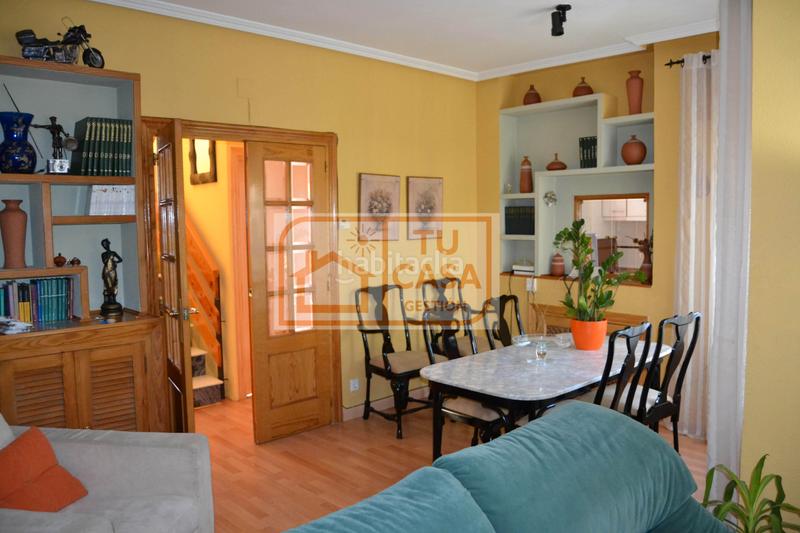 Foto 39c55146-0314-449c-9c17-f0adcfef0de3. Chalet excelente chalet unifamiliar independiente, en la urbanización de unifamiliares más exclusiva y céntrica . en Cáceres