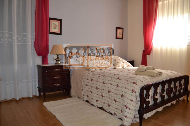 Foto 9243b8f1-3f38-4edb-9391-0d710e89d674. Chalet excelente chalet unifamiliar independiente, en la urbanización de unifamiliares más exclusiva y céntrica . en Cáceres