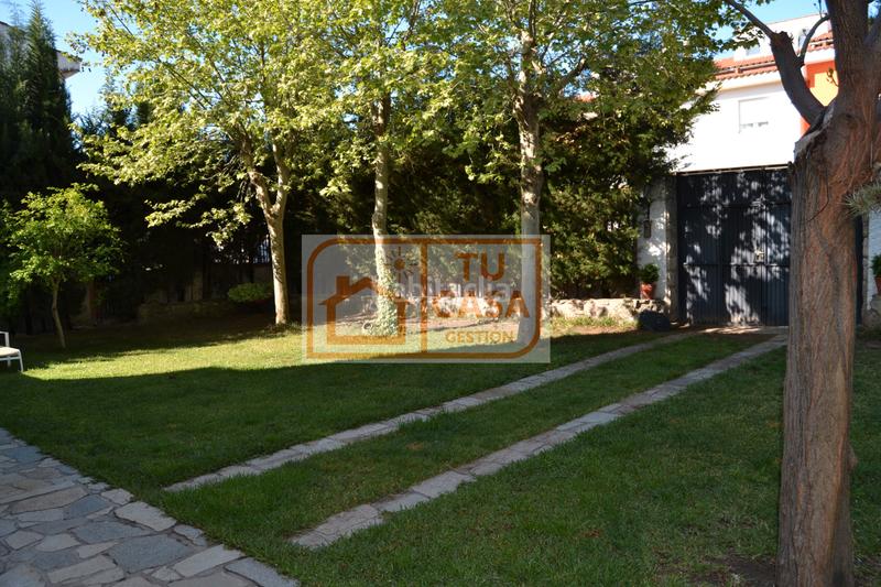 Foto aca97586-a294-4580-8191-0b1fbb2b4b7b. Chalet excelente chalet unifamiliar independiente, en la urbanización de unifamiliares más exclusiva y céntrica . en Cáceres