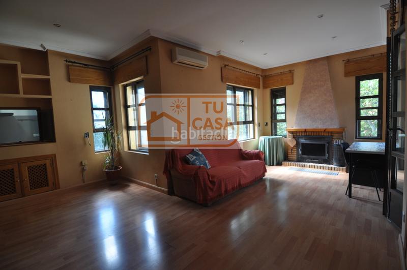 Foto b1430ea9-993d-4af7-83d3-7d012dfe6939. Chalet excelente chalet unifamiliar independiente, en la urbanización de unifamiliares más exclusiva y céntrica . en Cáceres