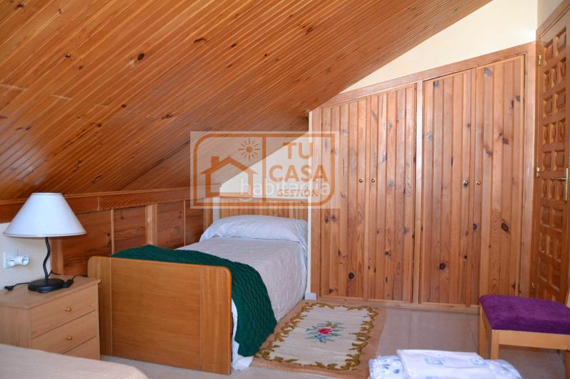 Foto c0bf7dc5-8368-4ff2-b25d-02d7ac95de9f. Chalet excelente chalet unifamiliar independiente, en la urbanización de unifamiliares más exclusiva y céntrica . en Cáceres