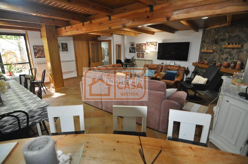 Foto d08c0806-21a2-4d4b-9b74-b785a29a022f. Chalet excelente chalet unifamiliar independiente, en la urbanización de unifamiliares más exclusiva y céntrica . en Cáceres