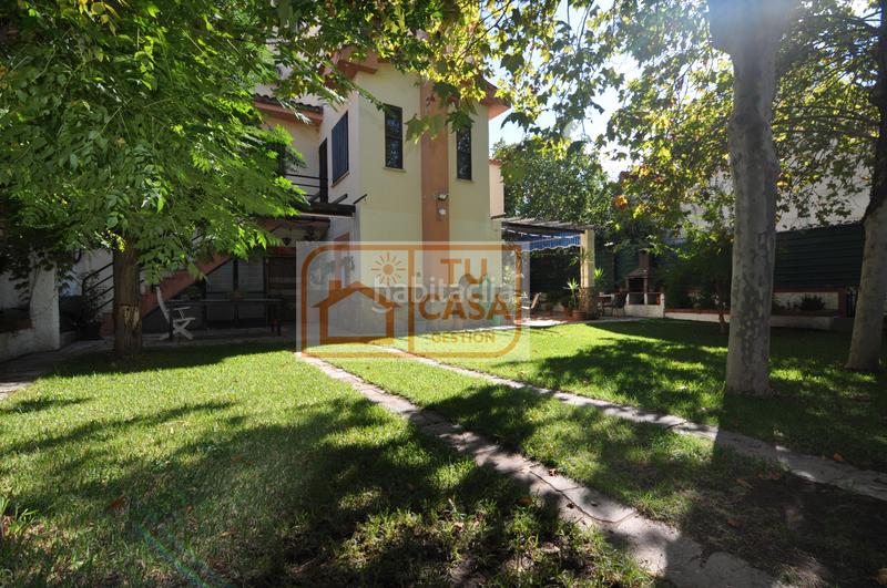 Foto eb2f93cc-c654-4dfe-840b-7d26771dba01. Chalet excelente chalet unifamiliar independiente, en la urbanización de unifamiliares más exclusiva y céntrica . en Cáceres