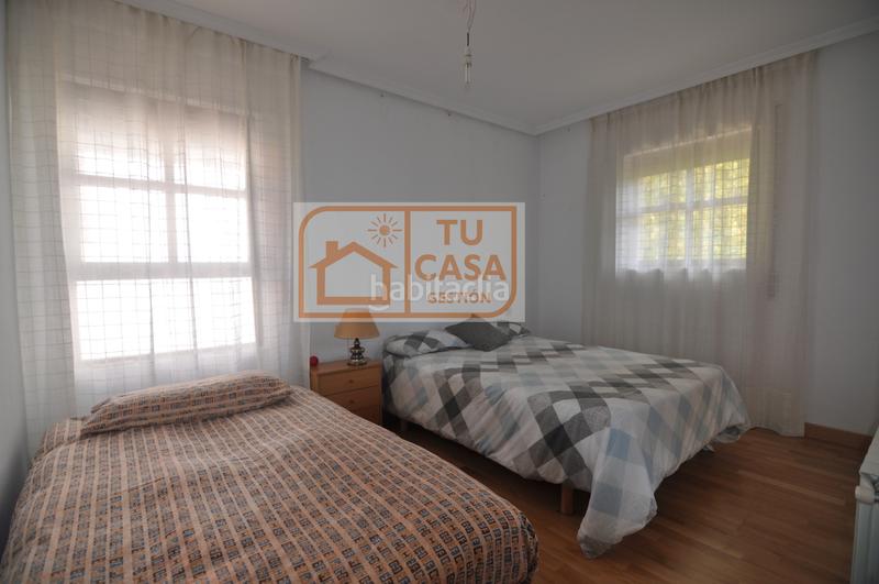 Foto ff02846a-f8bb-442b-b337-59bc542a0e59. Chalet excelente chalet unifamiliar independiente, en la urbanización de unifamiliares más exclusiva y céntrica . en Cáceres