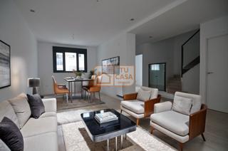 Casa adossada  Calle las ocas. Venta unifamiliar nueva construcción zona montesol, cáceres