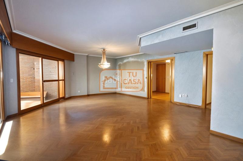 Foto 0f0cd17b-8214-43f0-b722-4879faac5f03. Etagenwohnung mit heizung parking in Centro Cáceres