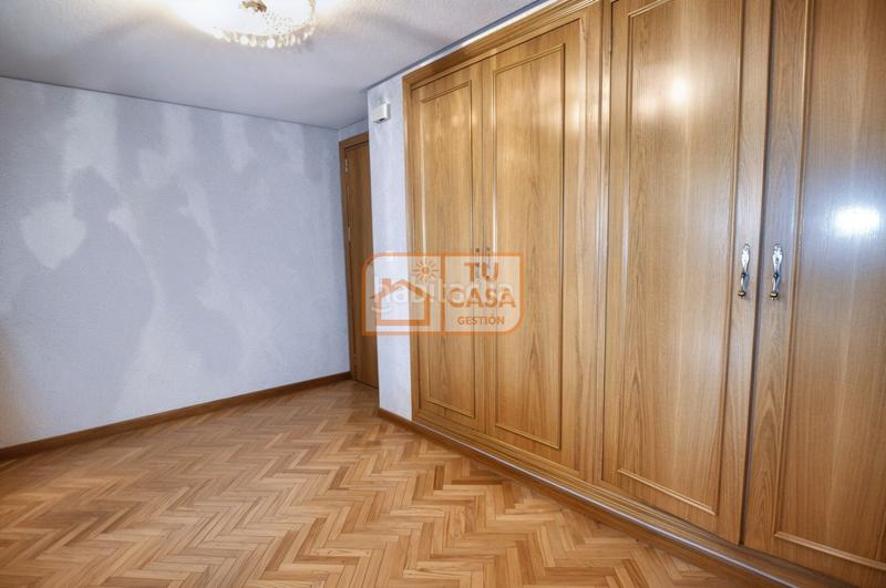 Foto a64893b6-b35b-4727-bb42-00adcf2b82e2. Etagenwohnung mit heizung parking in Centro Cáceres