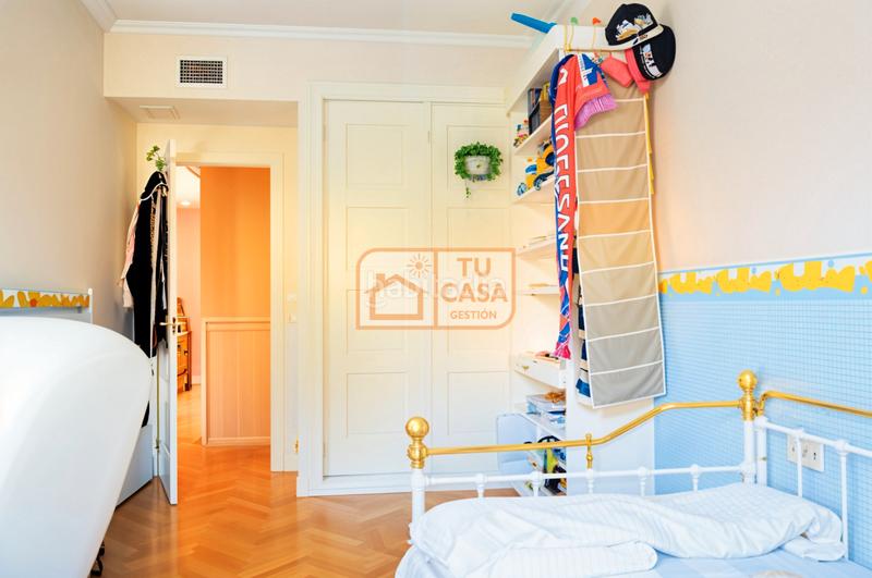 Foto 0b29fa1b-46b6-42d1-a354-91d29e0ab972. Semi detached house with heating parking pool in Ruta de la Plata Cáceres