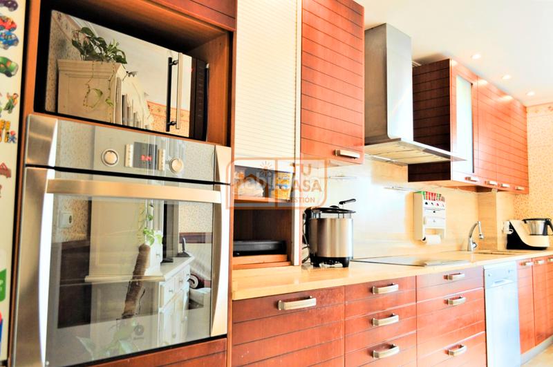 Foto 852d3d10-a419-420f-89f3-be8496a434a4. Semi detached house with heating parking pool in Ruta de la Plata Cáceres