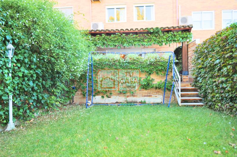 Foto bb396c70-ab91-4544-a08f-c7b6a2edd253. Semi detached house with heating parking pool in Ruta de la Plata Cáceres