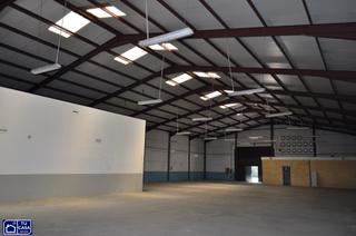 Location Bâtiment à usage industriel à Calle h 81. Se alquila nave industrial en el centro del polígono las arenas.