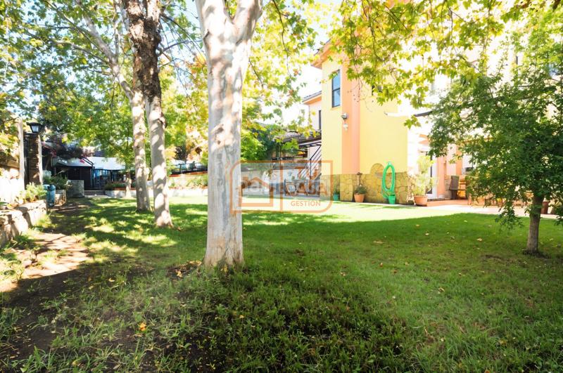 Foto 12f512f1-f2ef-4c30-9704-0d4b813aa1d1. Chalet  independiente en la urbanización la zambomba en Cáceres