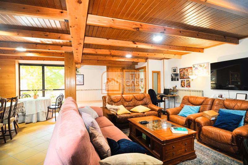 Foto 43f3b2b2-fb23-4ea5-b9e3-3dcdbe352ba3. Chalet  independiente en la urbanización la zambomba en Cáceres
