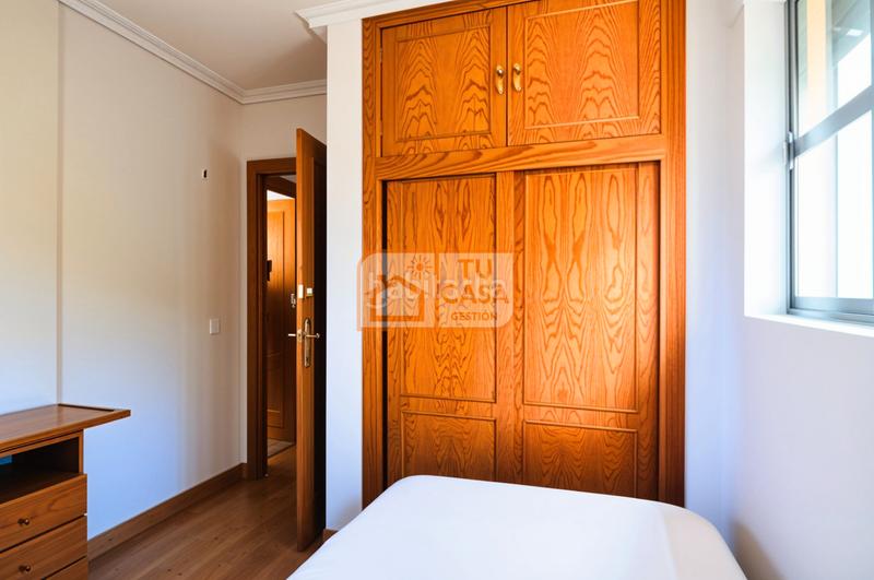 Foto ce558e24-7c6c-4fae-8b9c-262ee27c2e18. Chalet  independiente en la urbanización la zambomba en Cáceres