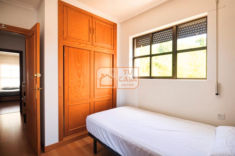 Foto ee9f7df5-4427-41ae-adda-2e16c32e7001. Chalet  independiente en la urbanización la zambomba en Cáceres