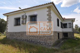 Xalet  N-521. Venta de un estupendo chalet en las arenas. (malpartida de cácer
