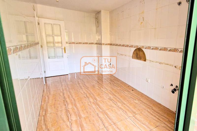 Foto 6822e86d-4e3b-44c6-ba59-7f638156035c. Pis amb calefacció aparcament a Zona Norte - Hospital - Urbanizaciones Plasencia