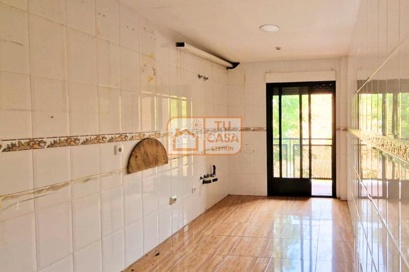 Foto 97b8700c-9aec-4ce5-b30a-9804eeb45a9e. Pis amb calefacció aparcament a Zona Norte - Hospital - Urbanizaciones Plasencia