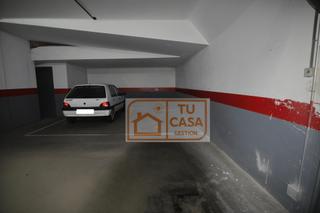 Lloguer Aparcament cotxe  Calle diego maría crehuet. Alquiler de plaza de garaje en el centro de cáceres