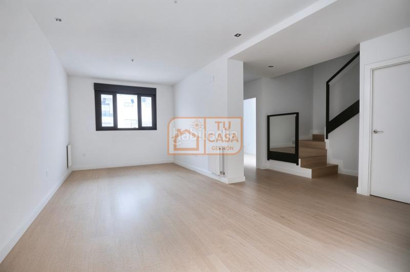 Foto 15ff79b3-9d28-4531-a9d2-98fd57448570. Maison jumelée avec chauffage parking dans Montesol - Mejostilla Cáceres