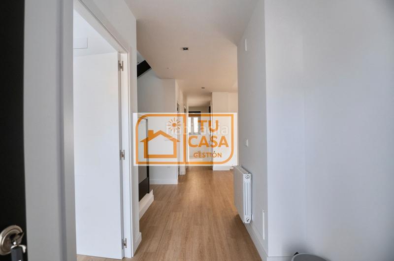 Foto 1c6ee55b-ee36-4e7c-a107-494949694430. Maison jumelée avec chauffage parking dans Montesol - Mejostilla Cáceres