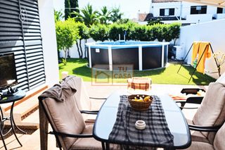 Chalet  Avenida jesús delgado valhondo. Venta de chalet unifamiliar en los castellanos.
