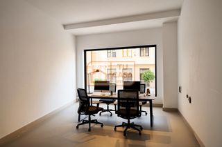 Local Comercial  Calle parras. Venta de local de 150m2 en el centro de cáceres