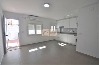Rent Flat  Calle miralrío. Alquiler de piso reformado en cáceres