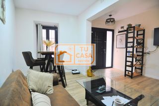 Maison jumelée  Plazuela del socorro. Venta de casa baja reformada en casco antiguo, cáceres