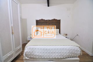Casa adosada  Plazuela del socorro. Venta de casa baja reformada en casco antiguo, cáceres