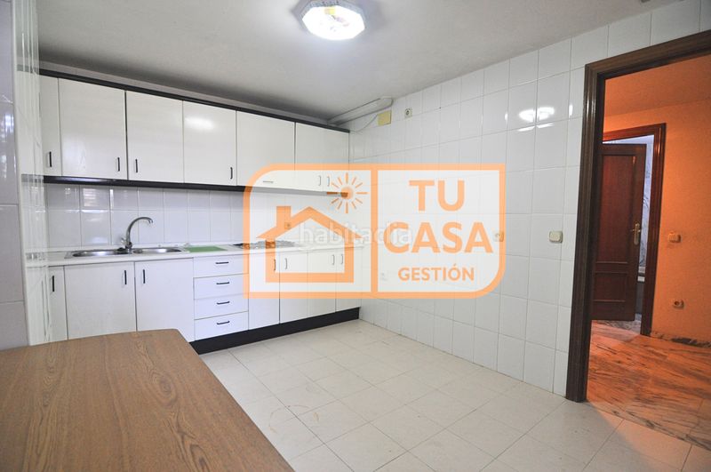 Foto b2a5c65a-5fd7-4ed0-abd9-b2b3e3ea75fd. Pis amb calefacció a Centro Cáceres