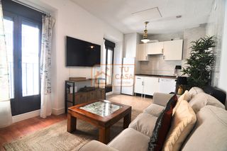 Rent Flat  Calle clavellinas. Alquiler de piso reformado en pleno centro de cáceres