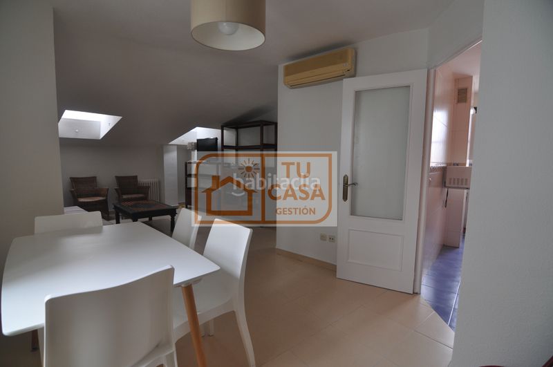 Foto dd052c2e-d3ab-4d79-88ba-43cb23545bed. Alquiler piso alquiler de apartamento amueblado recién pintado en el Casco Antiguo en Cáceres