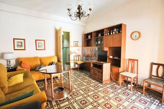 Miete Etagenwohnung  Calle parras. Alquiler de piso en pleno centro de cáceres