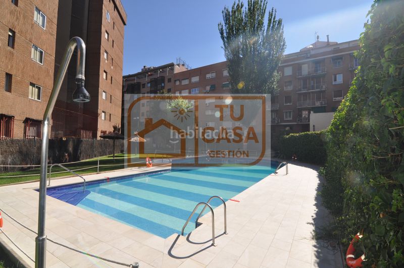 Foto 2128bb42-9078-4274-b218-dc76e471d3a0. Pis amb calefacció aparcament piscina a Fuente del Berro Madrid